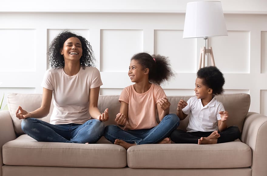 Child Behavior Clinic Mom Practicing Mindfulness With Her Kids